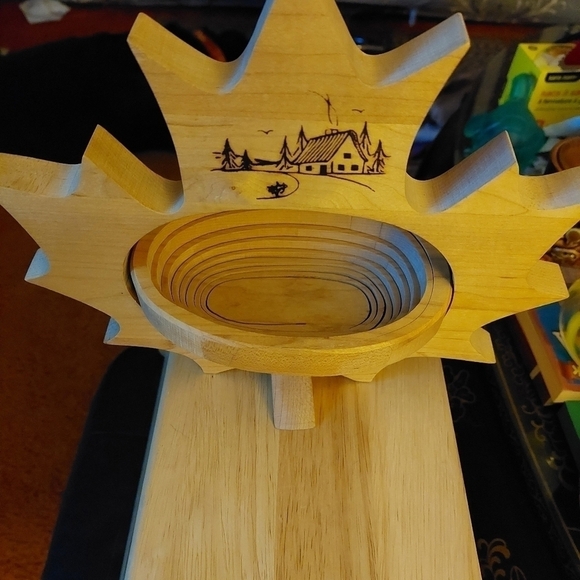 Handmade Collapsible Wooden Basket/Trivet - Picture 5 of 7